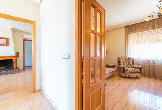 Herverkoop - Rijhuis -
San Miguel de Salinas - Torremendo