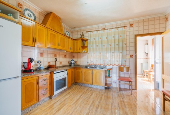 Herverkoop - Rijhuis -
San Miguel de Salinas - Torremendo