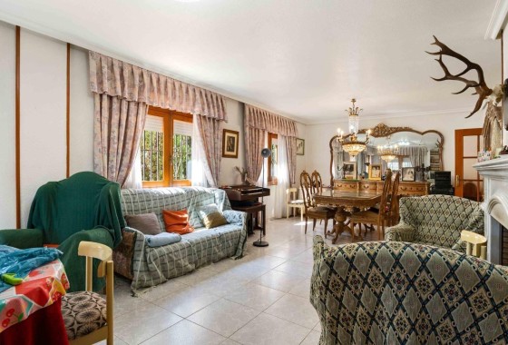 Herverkoop - Vrijstaande Villa -
Torrevieja - Los Balcones