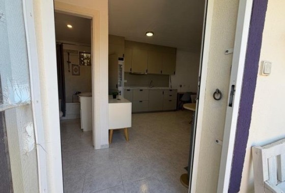 Herverkoop - Appartement / Flat -
Torrevieja - La Siesta