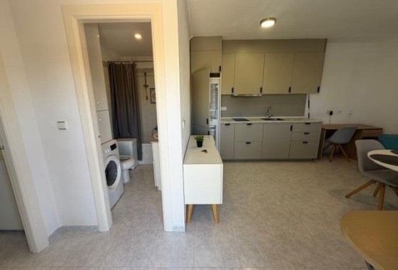 Herverkoop - Appartement / Flat -
Torrevieja - La Siesta