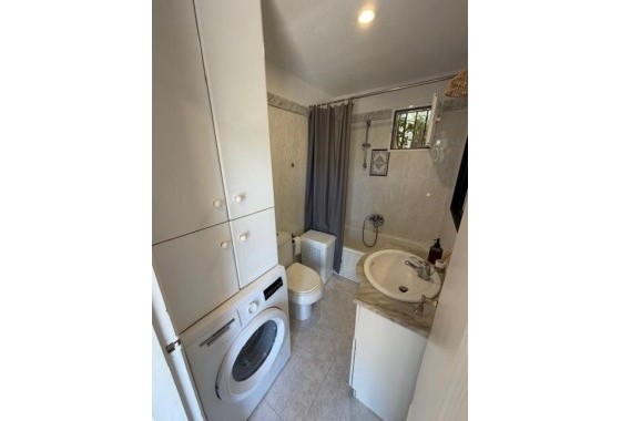 Herverkoop - Appartement / Flat -
Torrevieja - La Siesta