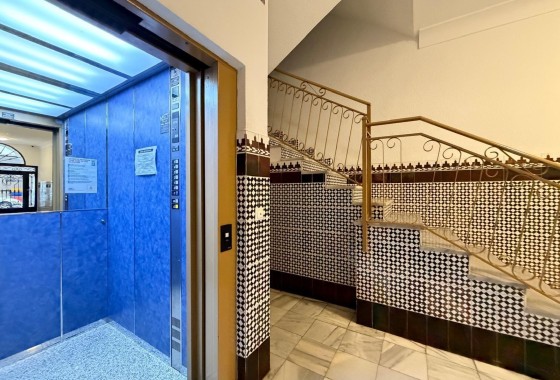 Herverkoop - Appartement / Flat -
Torrevieja - Playa del Cura