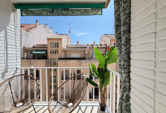 Revente - Appartement -
Torrevieja - Playa del Cura