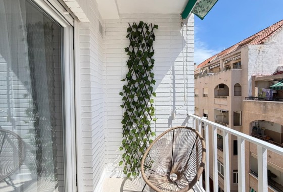 Revente - Appartement -
Torrevieja - Playa del Cura