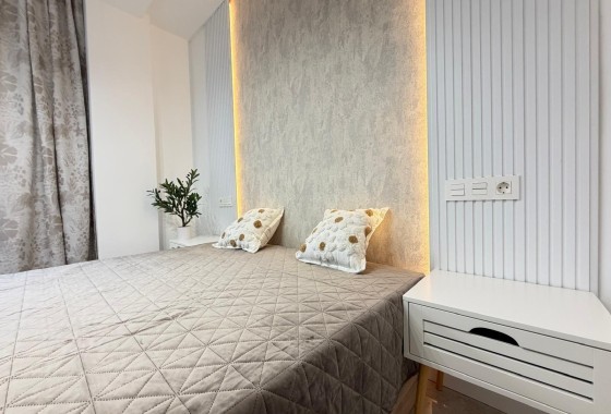 Revente - Appartement -
Torrevieja - Playa del Cura