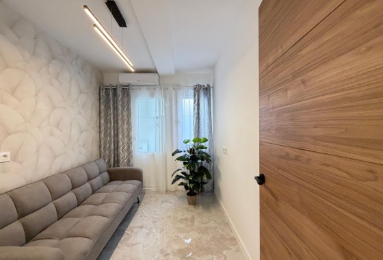 Revente - Appartement -
Torrevieja - Playa del Cura