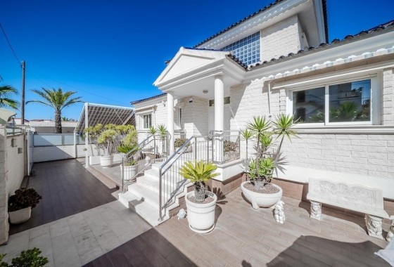 Resale - Detached Villa -
Torrevieja - Torre la mata