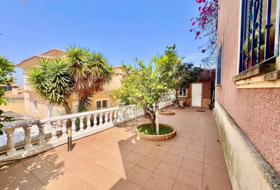 Herverkoop - Vrijstaande Villa -
Torrevieja - Los Balcones
