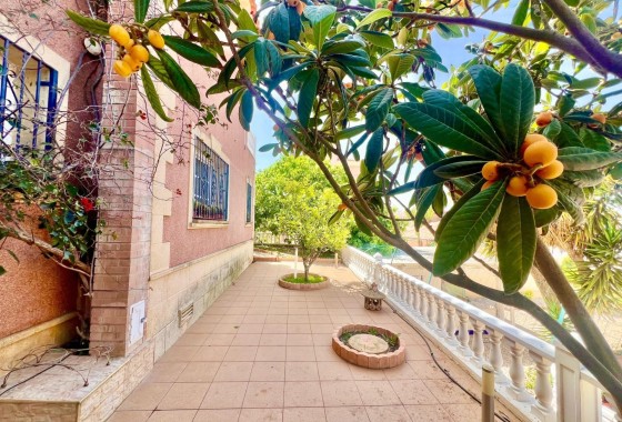 Herverkoop - Vrijstaande Villa -
Torrevieja - Los Balcones