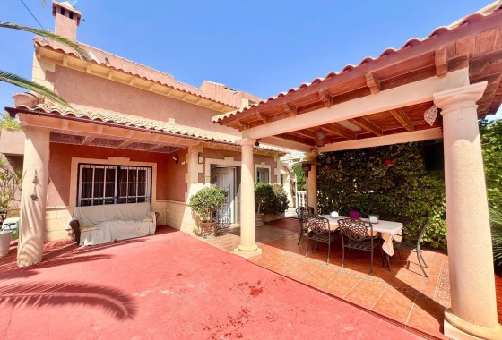 Herverkoop - Vrijstaande Villa -
Torrevieja - Los Balcones