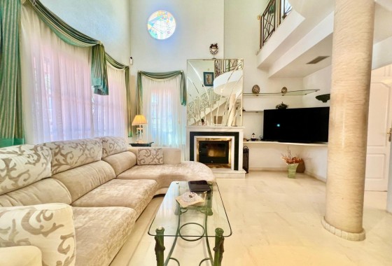 Herverkoop - Vrijstaande Villa -
Torrevieja - Los Balcones
