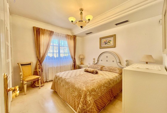 Herverkoop - Vrijstaande Villa -
Torrevieja - Los Balcones