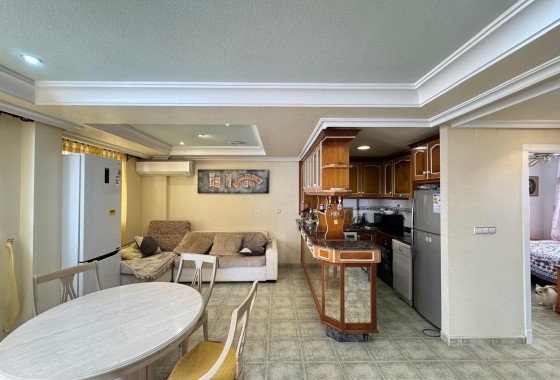 Resale - Townhouse -
Guardamar del Segura - Urbanizaciones