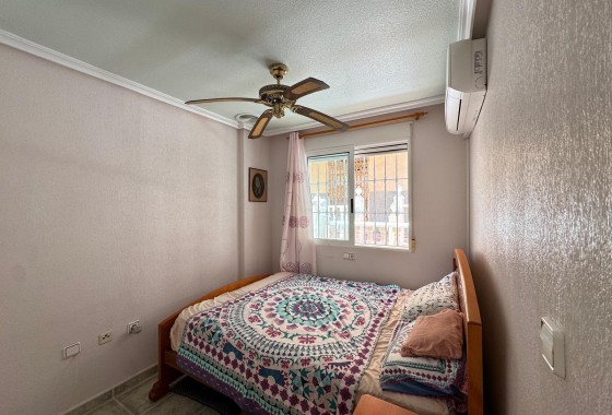 Resale - Townhouse -
Guardamar del Segura - Urbanizaciones