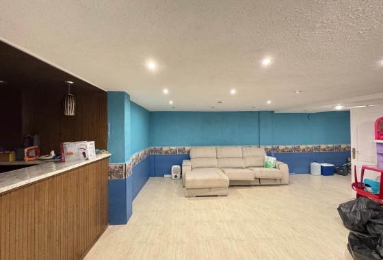 Resale - Townhouse -
Guardamar del Segura - Urbanizaciones