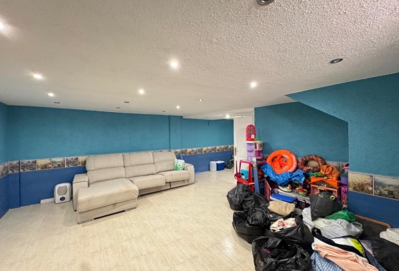 Resale - Townhouse -
Guardamar del Segura - Urbanizaciones