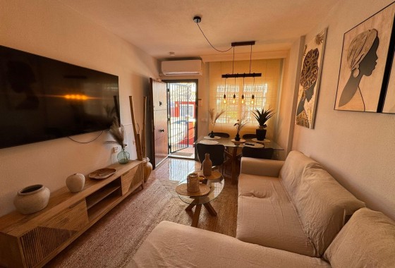 Resale - Townhouse -
Orihuela Costa - Los Dolses