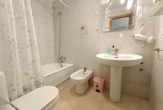Herverkoop - Appartement / Flat -
Torrevieja - Playa de los Locos