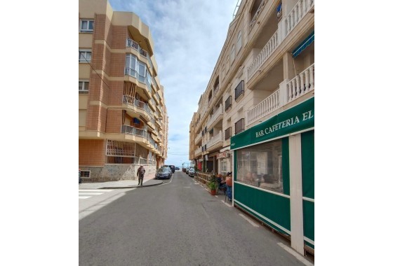 Herverkoop - Appartement / Flat -
Torrevieja - Playa de los Locos