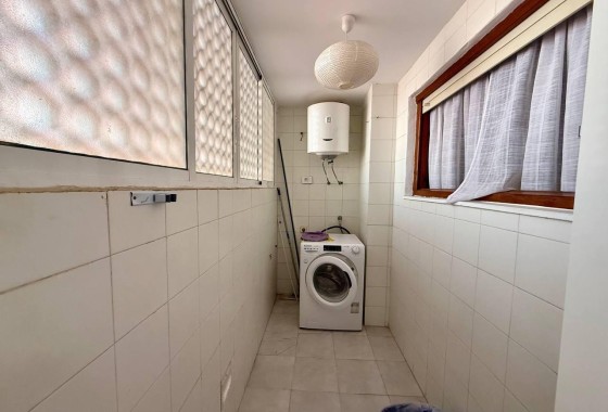 Wiederverkauf - Wohnung / Apartment -
Torrevieja - Playa del Cura