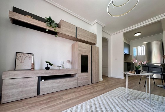 Herverkoop - Appartement / Flat -
Torrevieja
