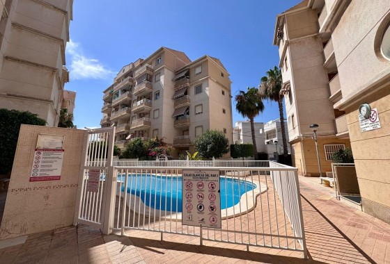 Herverkoop - Appartement / Flat -
Torrevieja