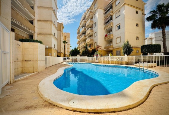 Herverkoop - Appartement / Flat -
Torrevieja - Playa del Cura