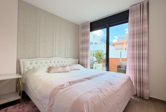 Wiederverkauf - Freistehende Villa -
Torrevieja - Aguas Nuevas