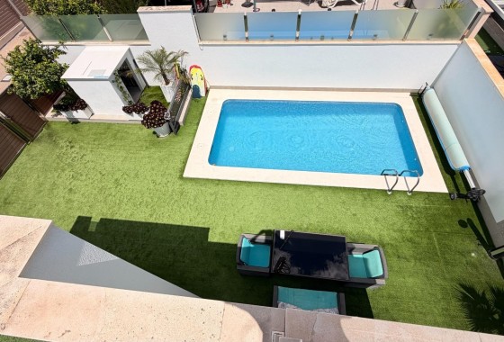 Wiederverkauf - Freistehende Villa -
Torrevieja - Aguas Nuevas