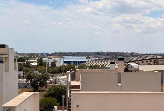 Wiederverkauf - Freistehende Villa -
Torrevieja - Aguas Nuevas