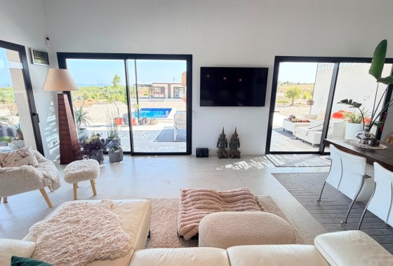 Resale - Detached Villa -
Pinoso