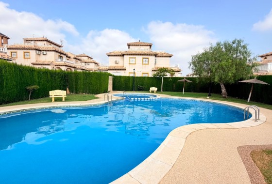 Revente - Villa jumelée -
Lomas de Cabo Roig - Playa Golf