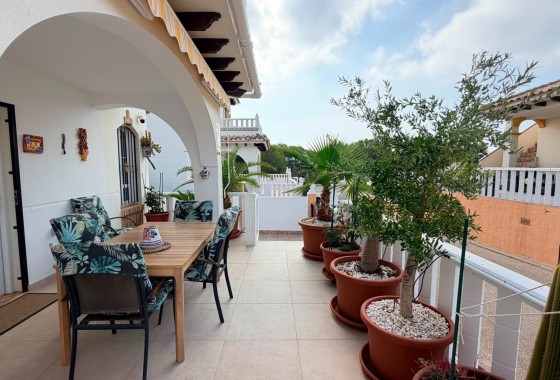 Revente - Villa jumelée -
Lomas de Cabo Roig - Playa Golf