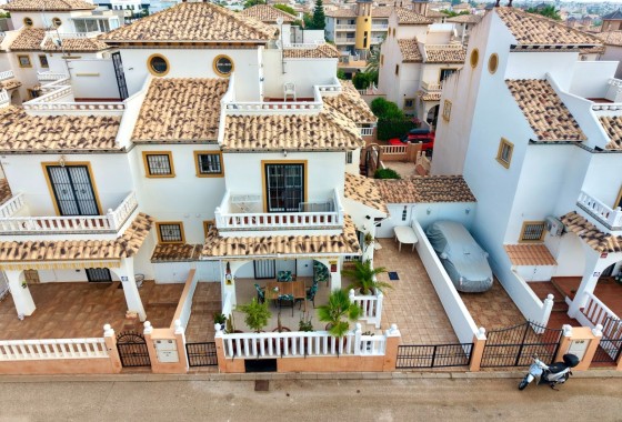 Revente - Villa jumelée -
Lomas de Cabo Roig - Playa Golf