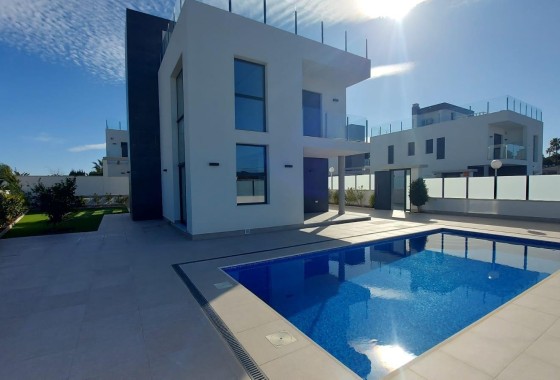 Herverkoop - Vrijstaande villa -
Torrevieja - Los Balcones