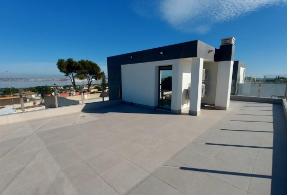 Herverkoop - Vrijstaande villa -
Torrevieja - Los Balcones
