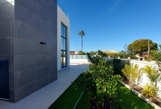 Herverkoop - Vrijstaande villa -
Torrevieja - Los Balcones