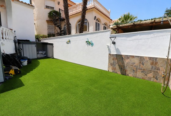 Herverkoop - Vrijstaande villa -
Orihuela Costa - Villamartin