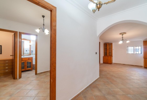 Herverkoop - Vrijstaande Villa -
Torrevieja - Orihuela Costa