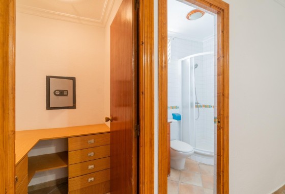 Herverkoop - Vrijstaande Villa -
Torrevieja - Orihuela Costa