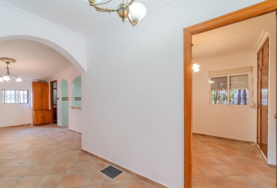 Herverkoop - Vrijstaande Villa -
Torrevieja - Orihuela Costa