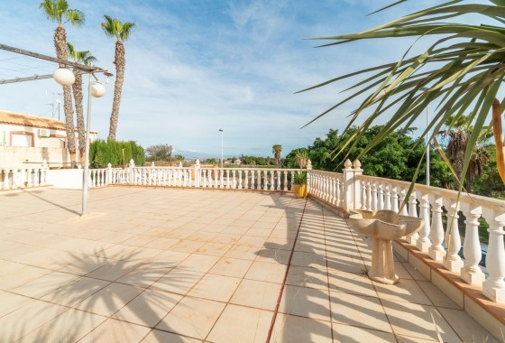 Herverkoop - Vrijstaande Villa -
Torrevieja - Orihuela Costa