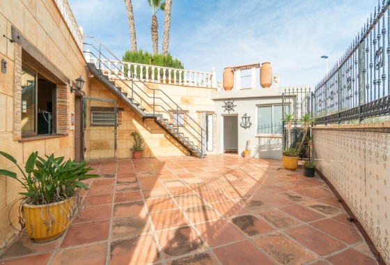 Herverkoop - Vrijstaande Villa -
Torrevieja - Orihuela Costa