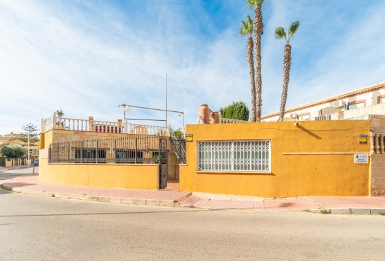 Herverkoop - Vrijstaande Villa -
Torrevieja - Orihuela Costa