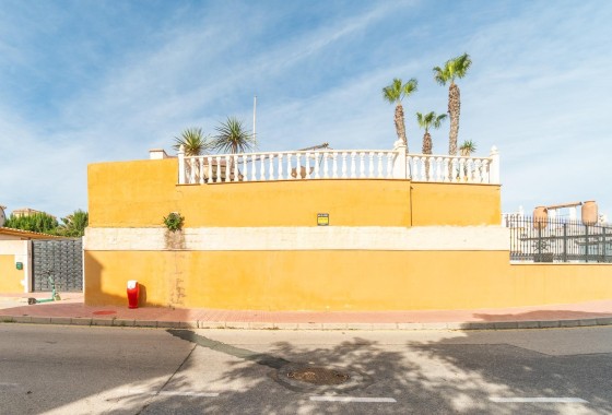 Herverkoop - Vrijstaande Villa -
Torrevieja - Orihuela Costa