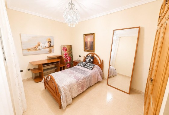 Resale - Apartment / Flat -
Torrevieja - Playa del Cura