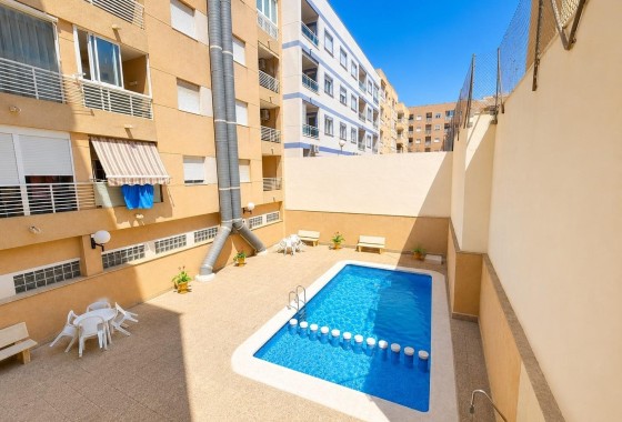 Sprzedaż - Apartament / Mieszkanie -
Torrevieja