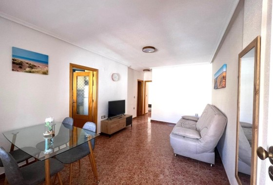 Herverkoop - Appartement / Flat -
Torrevieja - Los Balcones