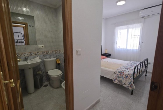 Wiederverkauf - Wohnung / Apartment -
Torrevieja - Playa de los Locos